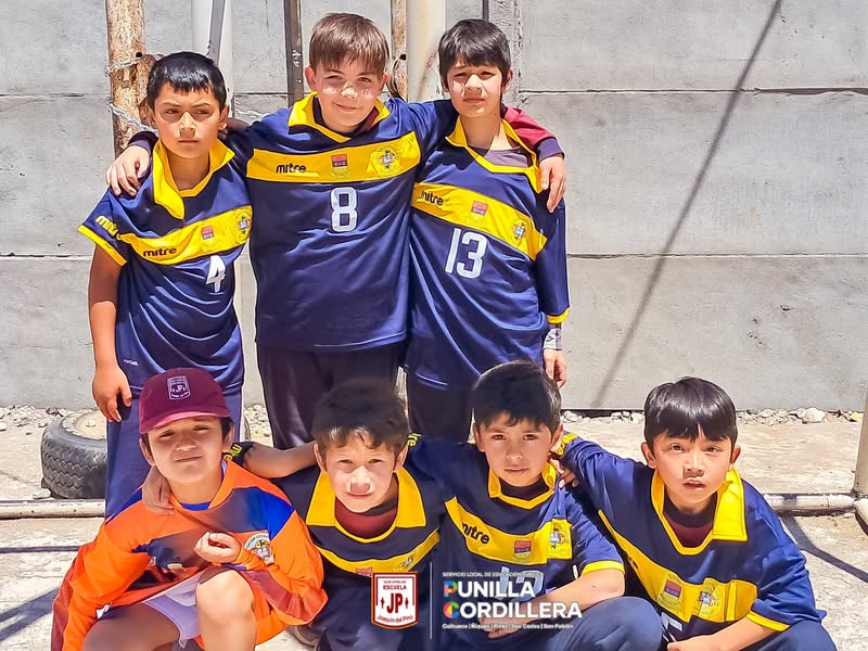 ⚽️ ¡GOOOL! Amistoso de Fútbol 🥅 ¡Una mañana llena de energía, compañerismo y mucho deporte! 🏃💨