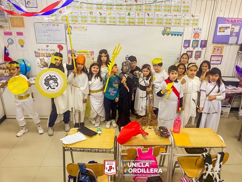 ¡Nuestros estudiantes se transformaron en auténticos dioses griegos! ✨