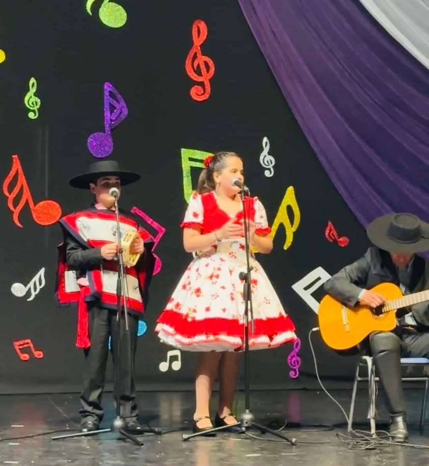 XII VERSIÓN FESTIVAL ESCOLAR “ESTUDIANTES CANTAN A VIOLETA PARRA SANDOVAL”.