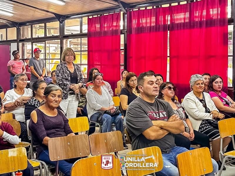 ¡Reunión junto a los padres y apoderados de nuestra escuela Joaquín del Pino!